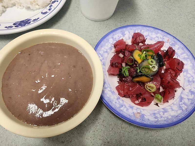 Pairing Lomi Salmon With Poi