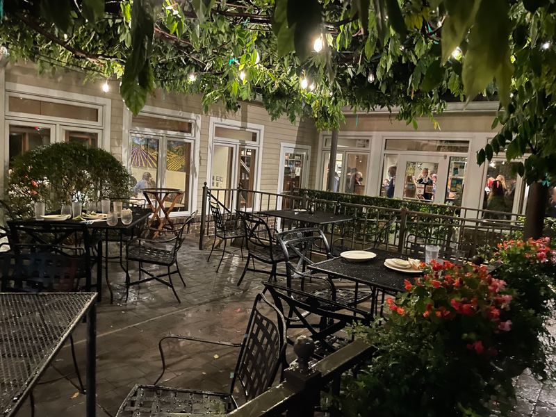 Tony's Pasta Shop & Trattoria (Bluff View Art District)