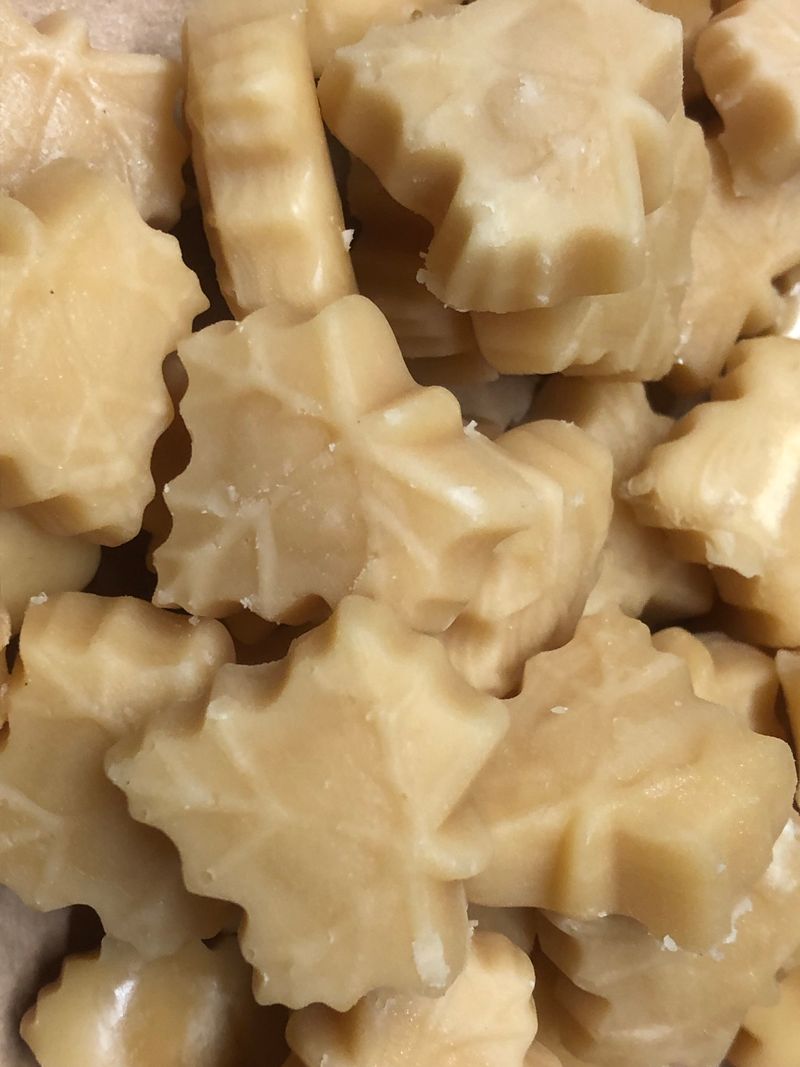 Maple Candy and Sugar Leaf Treats