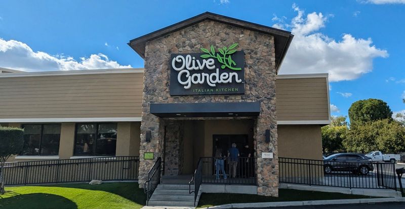 Olive Garden: The Unlimited Soup, Salad & Breadsticks Powerhouse