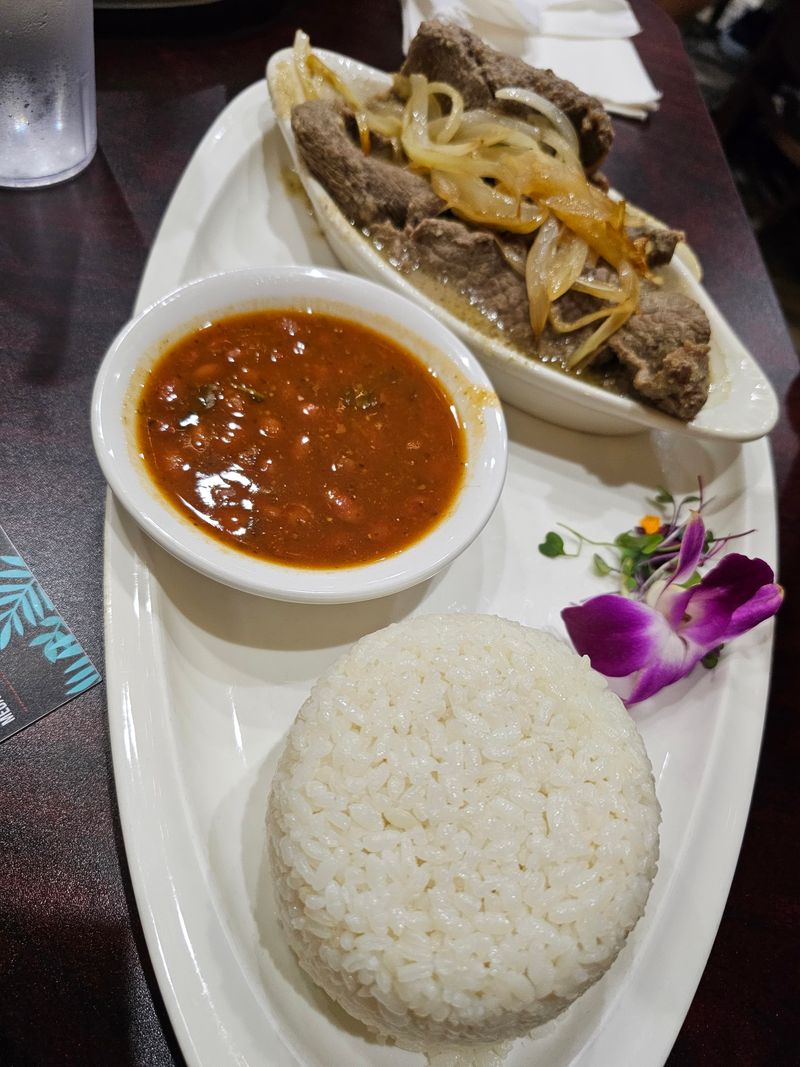 Yuca al Mojo Garlic Lovers Side