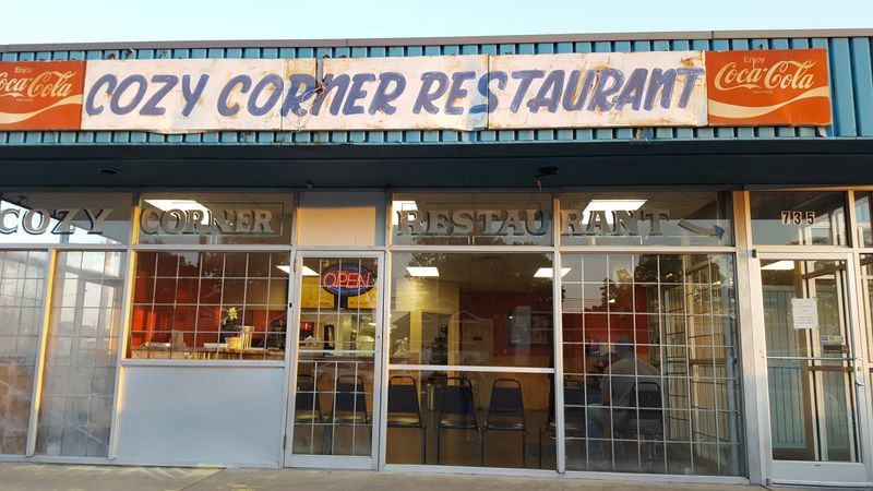 Cozy Corner BBQ (Uptown)