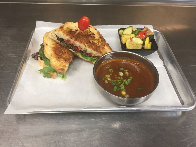 Homestretch Bar & Grill