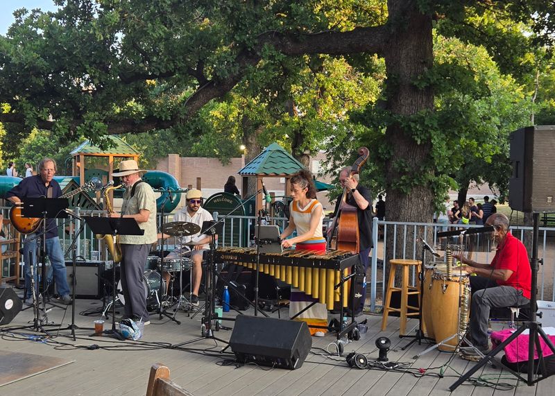 Central Market Café