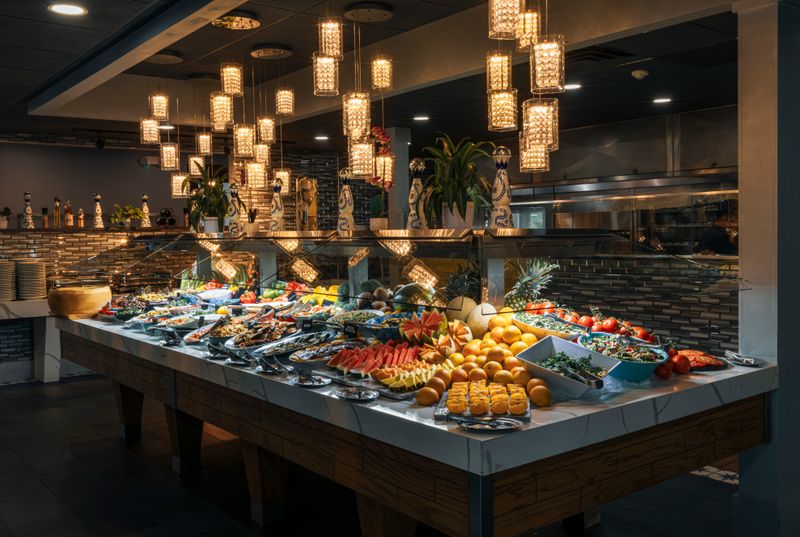 Salad Bar and Cold Market