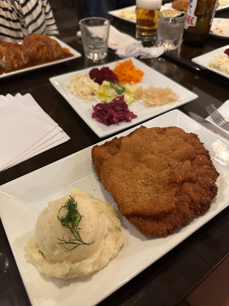 Classic Chicken Cutlet Plate
