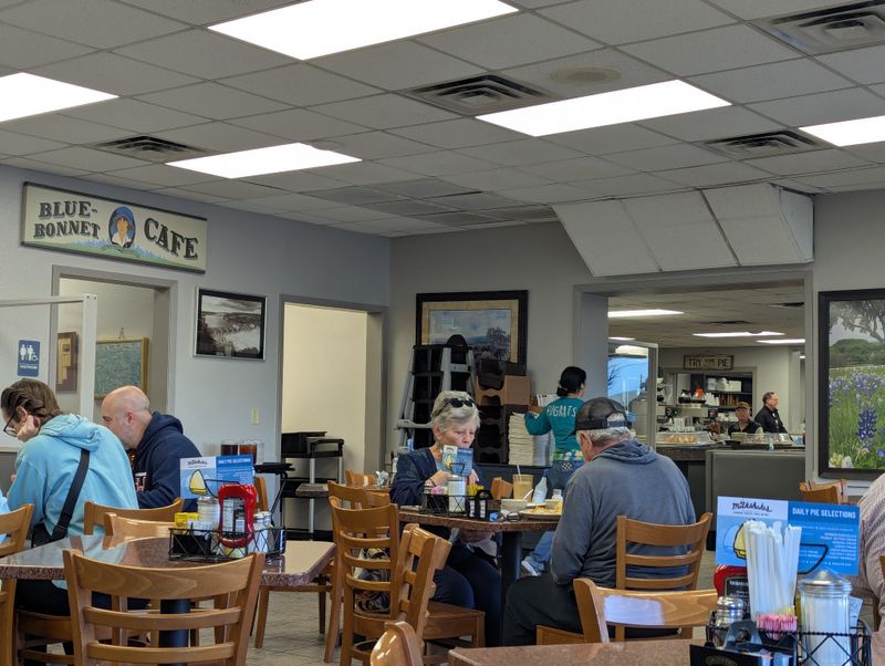 All-Day Crowd, All Ages