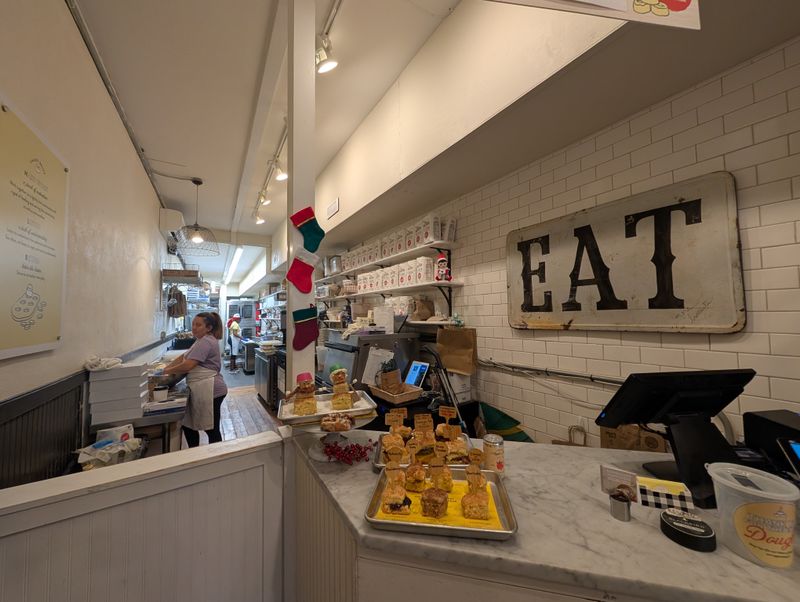 Sweet Bites: Cinnamon And Jam