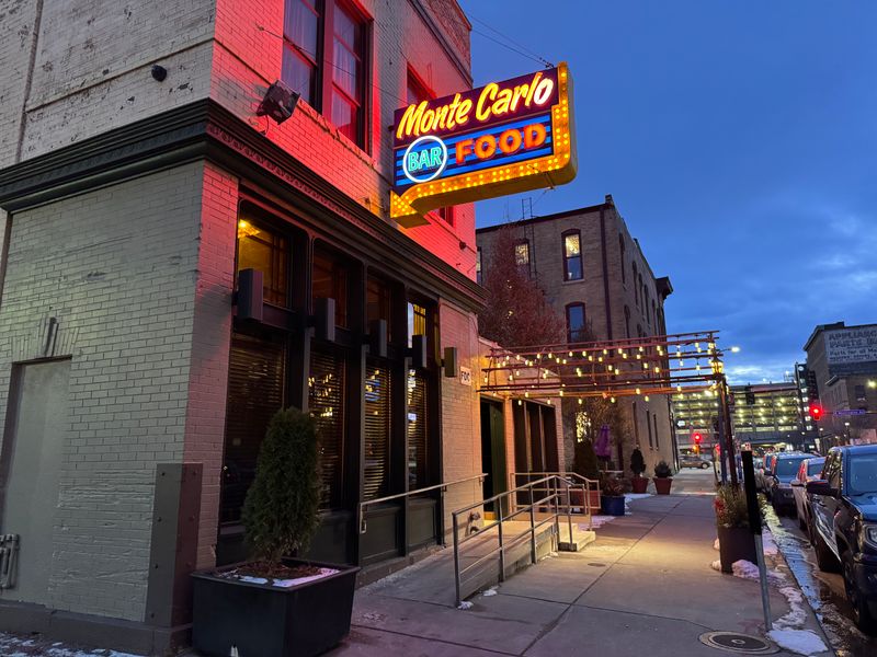 Monte Carlo (Minneapolis) - A landmark that's still buzzing