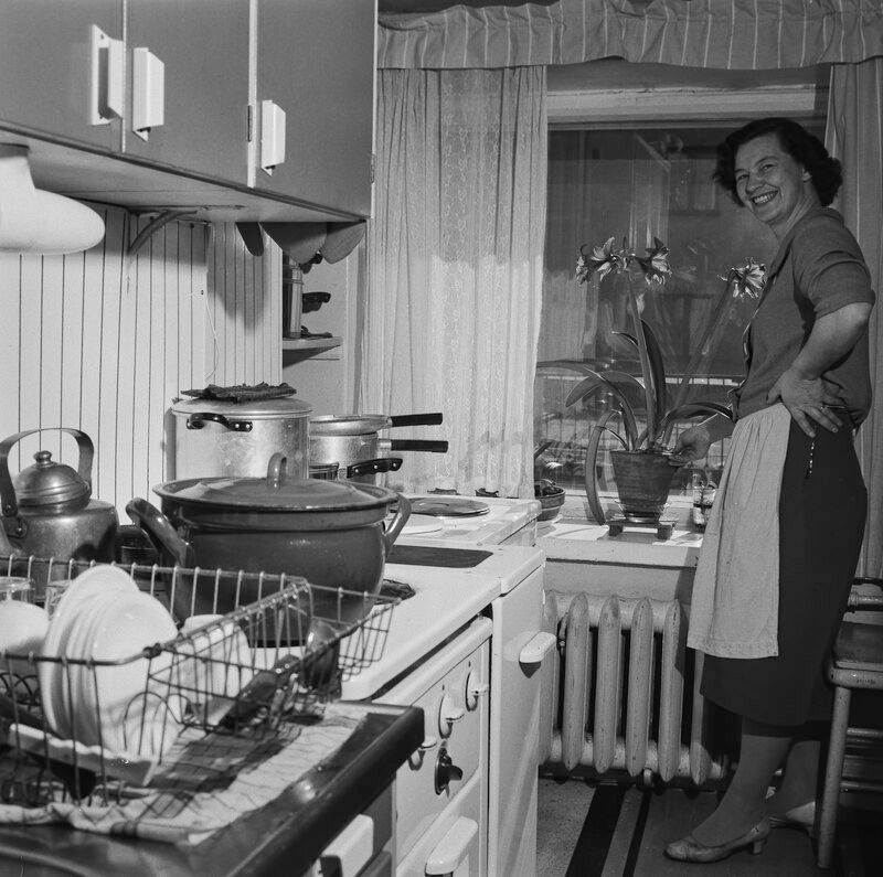 Keep Brown Sugar Soft With Bread