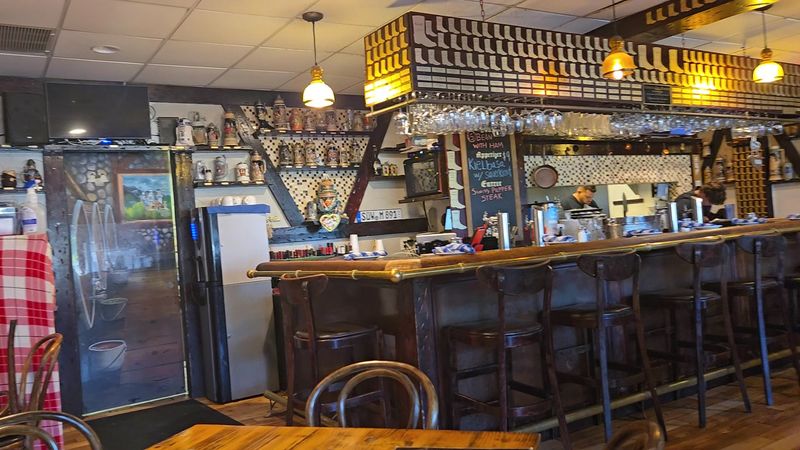 Checkers Old Munchen Restaurant