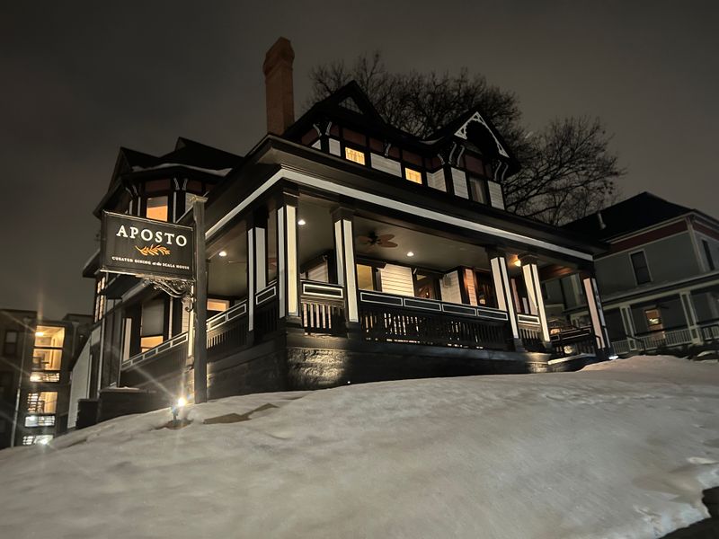 Reservations And Hours