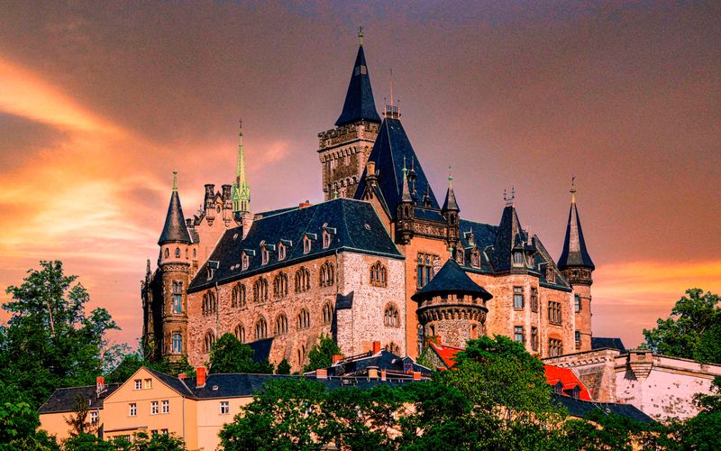 Wernigerode (Harz) - colorful half-timbered streets, mountain-edge mood