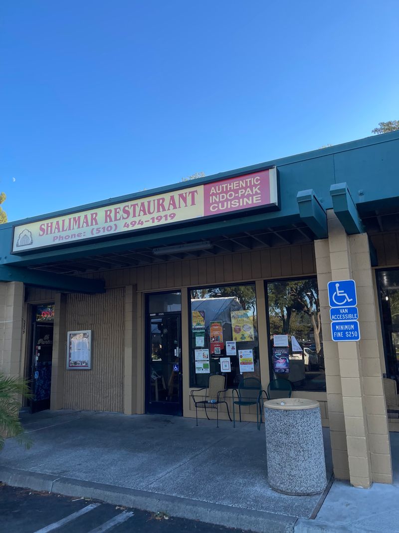 Shalimar Restaurant (North Indian/Pakistani, halal)