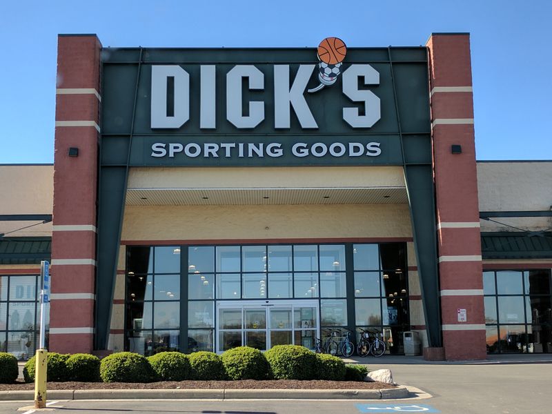 Ontario Towne Center Shopping Corridor