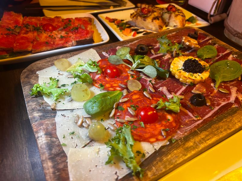 Barcelona, Spain — Tapas, Architecture & Urban Vibes