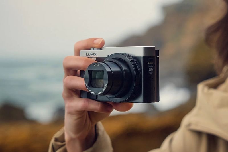 Panasonic Lumix ZS99 / TZ99 Travel Zoom