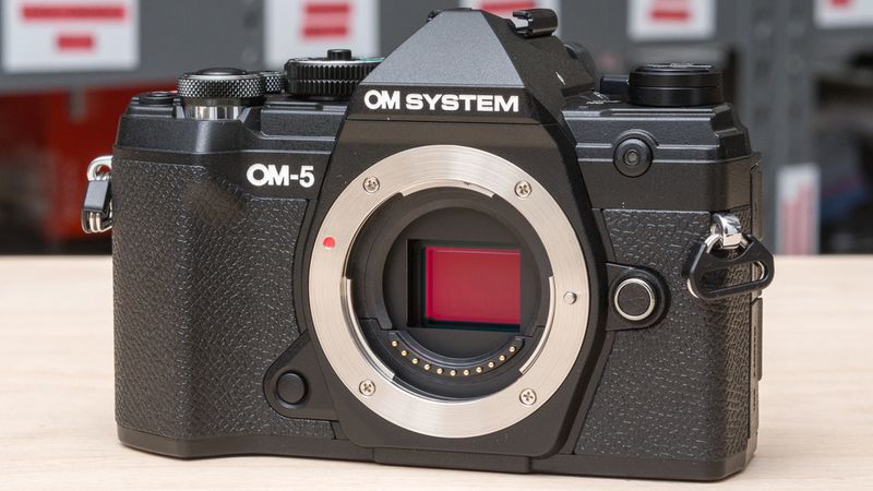 Olympus OM System OM-5
