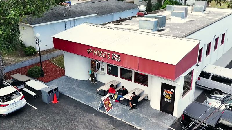 Big Mike's Soul Food (meat-and-three favorite)