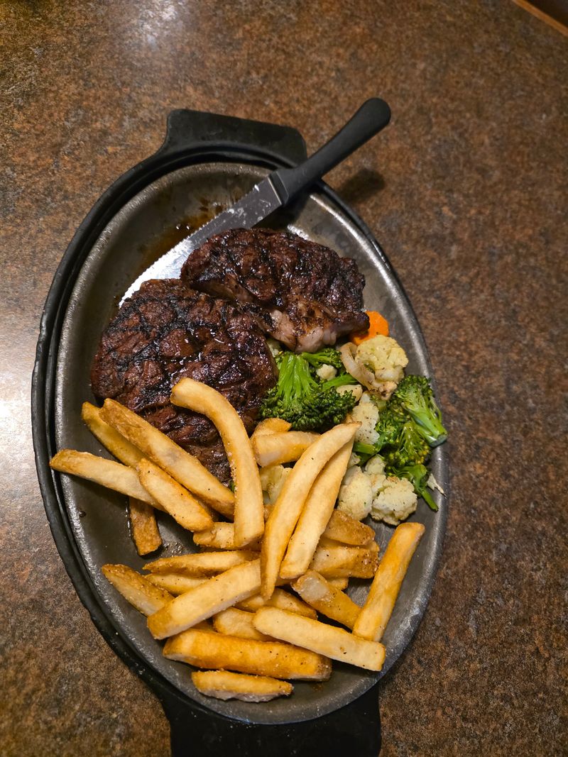 Ole's Big Game Steakhouse & Lounge (Paxton)