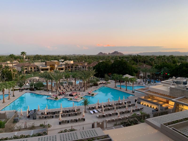 The Phoenician Resort (Scottsdale) – fire pits & holiday drinks