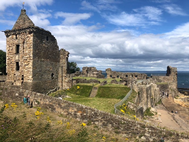 Explore Edinburgh Castle