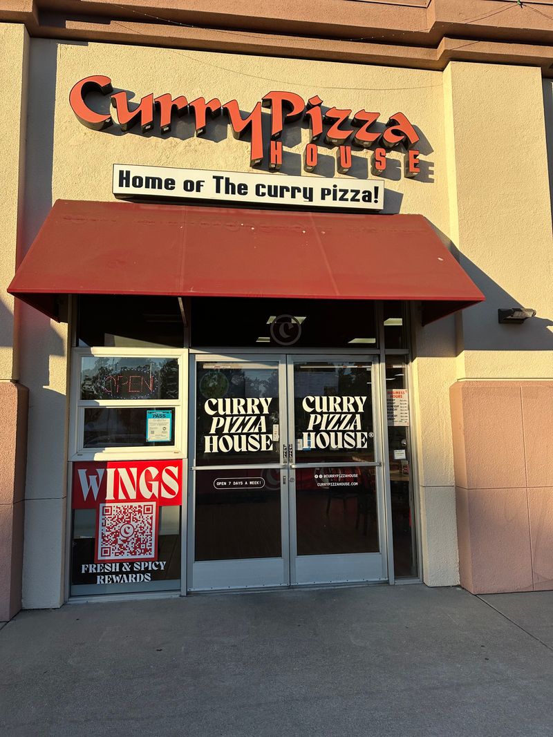 Curry Pizza House (Indo-Cal pizza, very Fremont)
