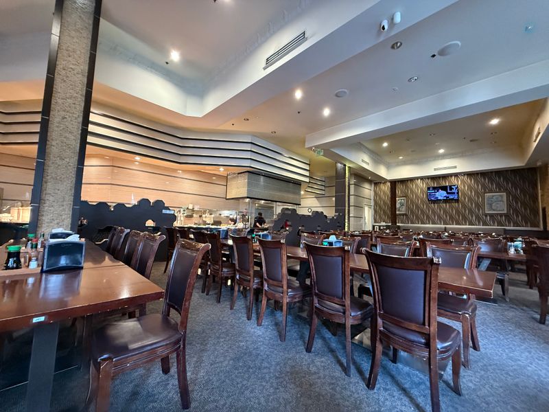 Vegas Seafood Buffet - Glendale