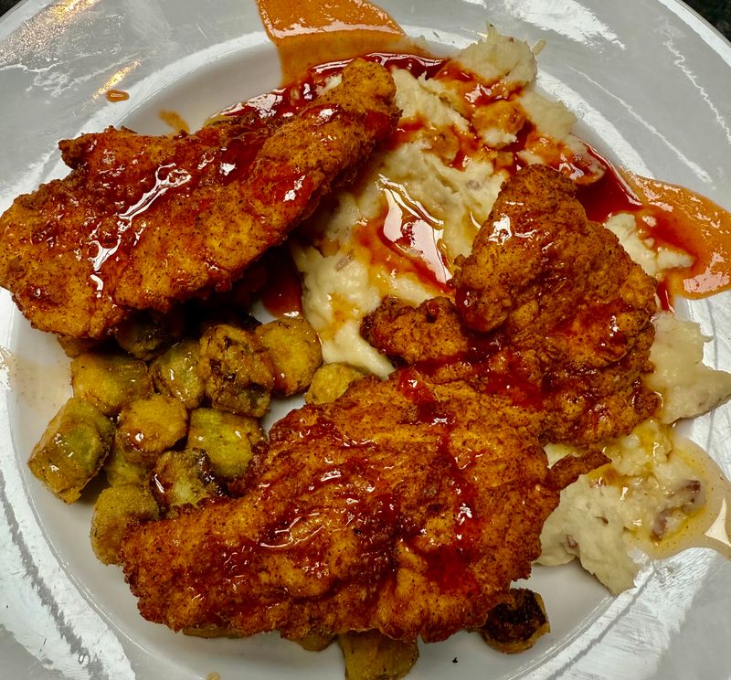 Hot Chicken With Honey Sriracha