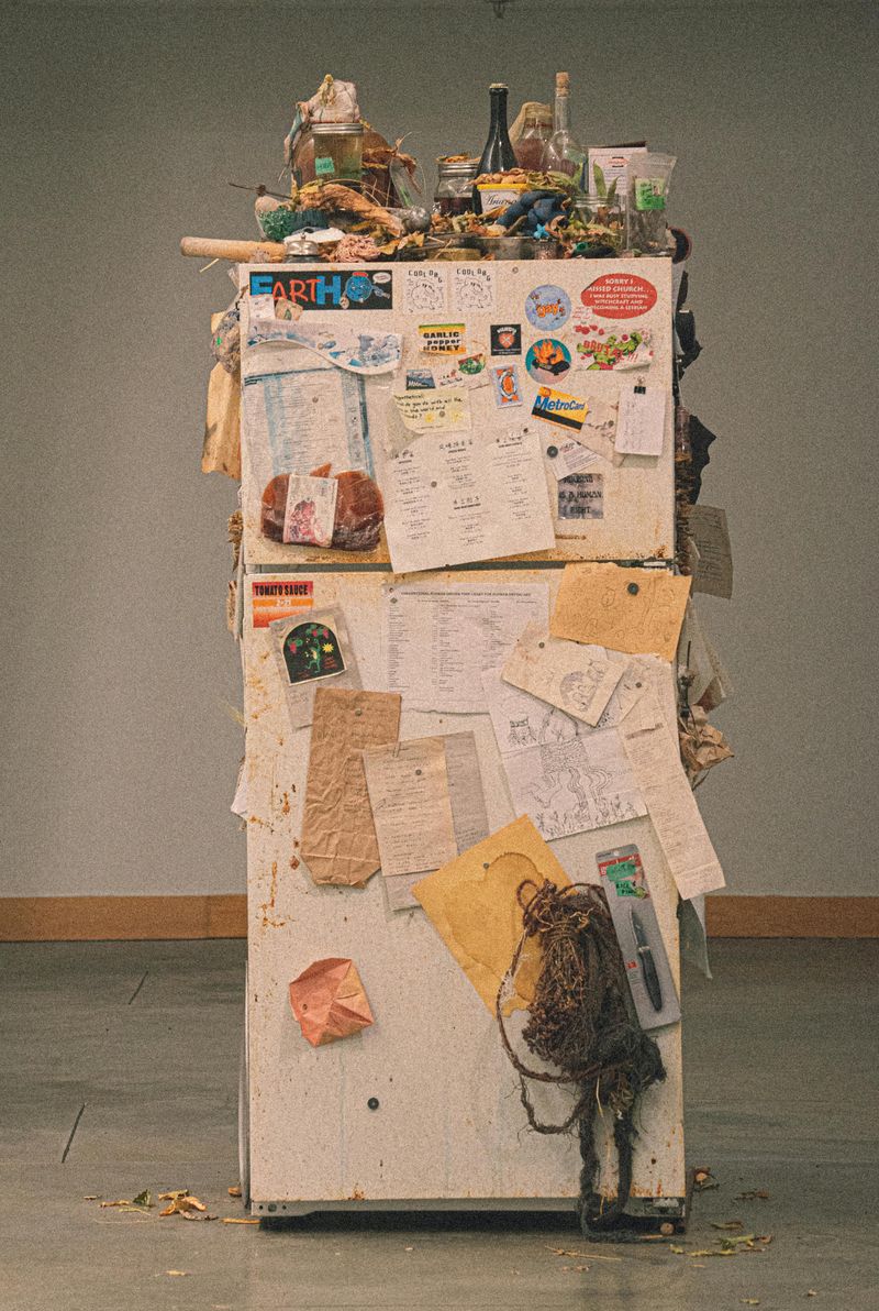 Taping Spoiler Alerts On The Fridge