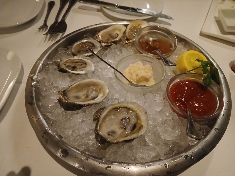 Chilled Oysters with Classic Mignonette