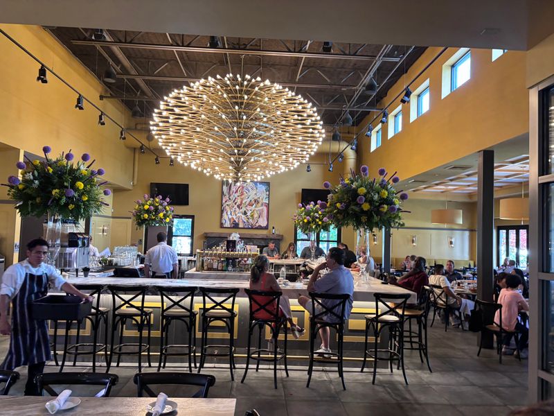 Rustic-Chic Dining Room Vibes