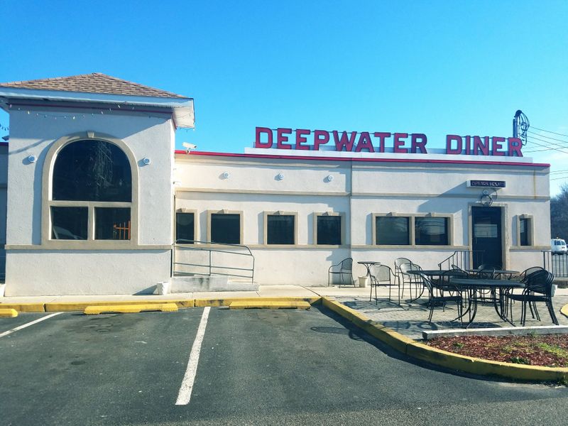 Deepwater Diner - Deepwater