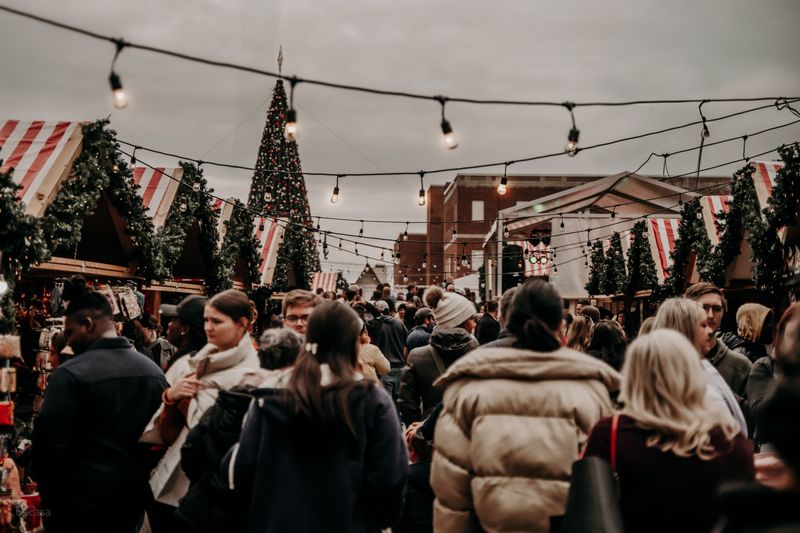 Christmas Markets and Seasonal Parades — Worldwide