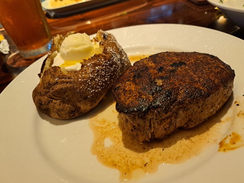 Legendary Flo’s Filet Simplicity