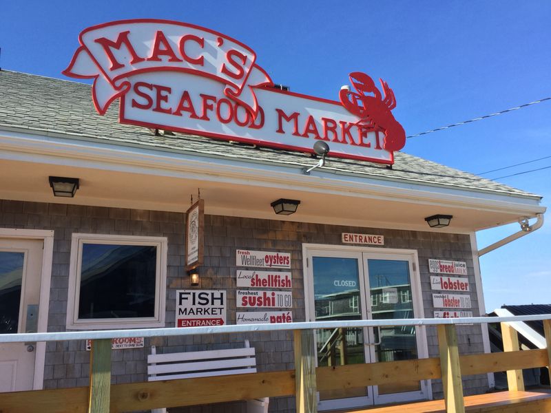 Mac's on the Pier – Wellfleet