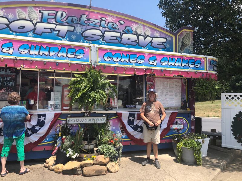 Flotzie’s Soft Serve - Luray