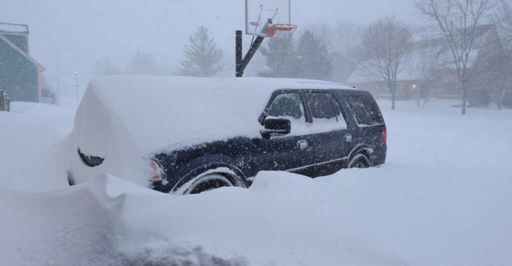 Snow in Indianapolis as Cross-Country Winter Storm Shifts Through the Midwest