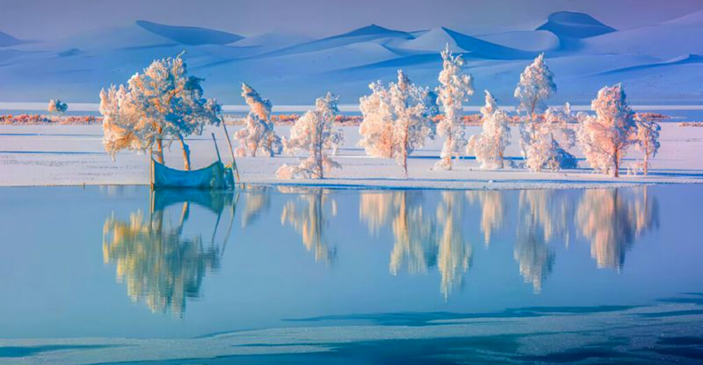 Snow in the Desert? Witness the Stunning Transformation of China’s Taklamakan Dunes
