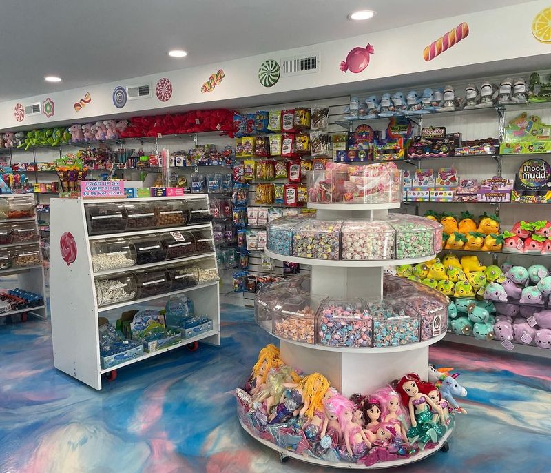 Sweetiez Candy & Ice Cream Shop – Ocean View