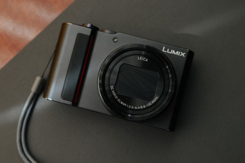 Panasonic Lumix ZS200 TZ200