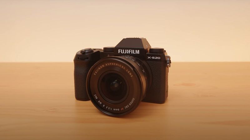 Fujifilm X-S20