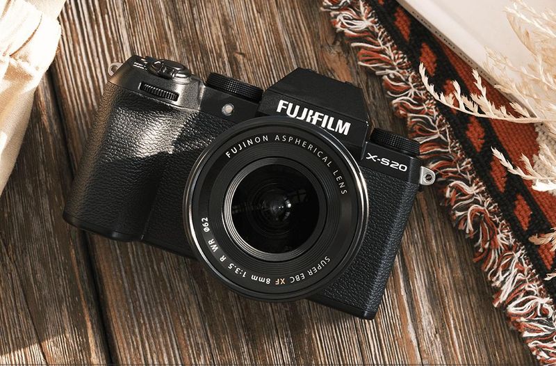 Fujifilm X-S20