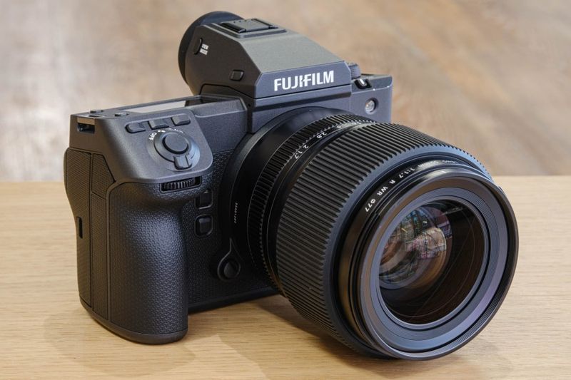 Fujifilm GFX100S II