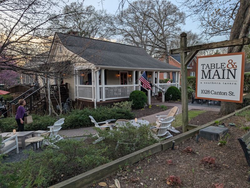 Table & Main - Roswell