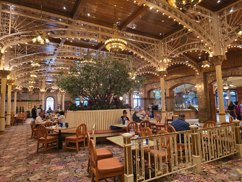 Garden Court Buffet, Main Street Station