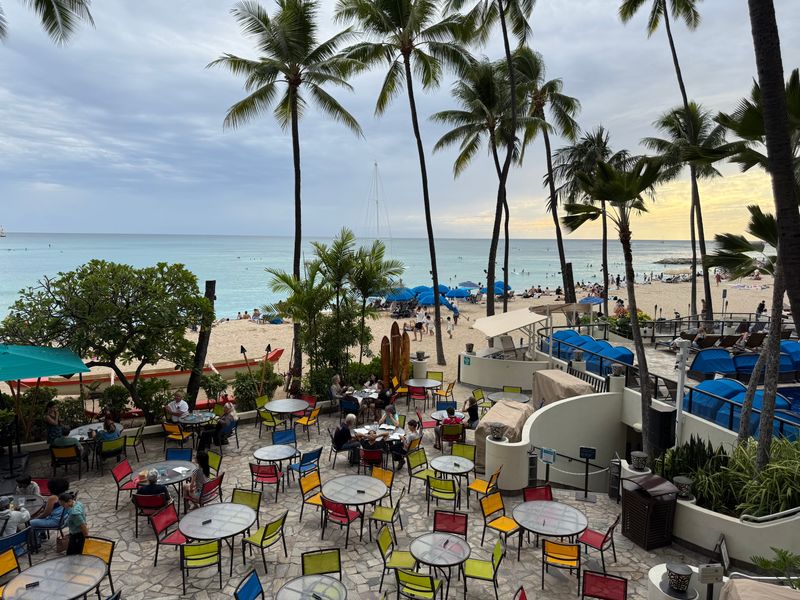 Hula Grill Waikiki (Waikīkī, ocean views)