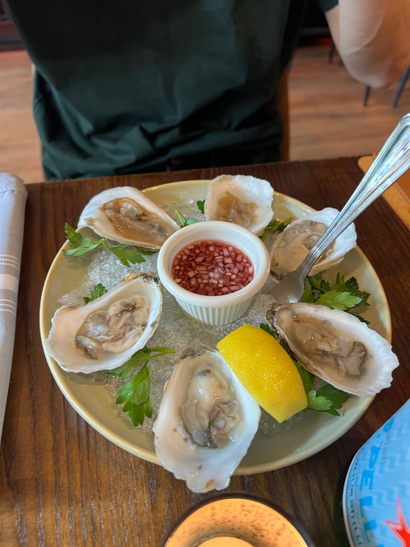 Sweet Fresh Oysters, Simply Served