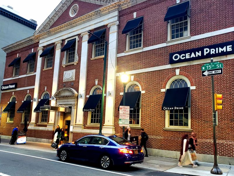 Reservation Tips and Hours