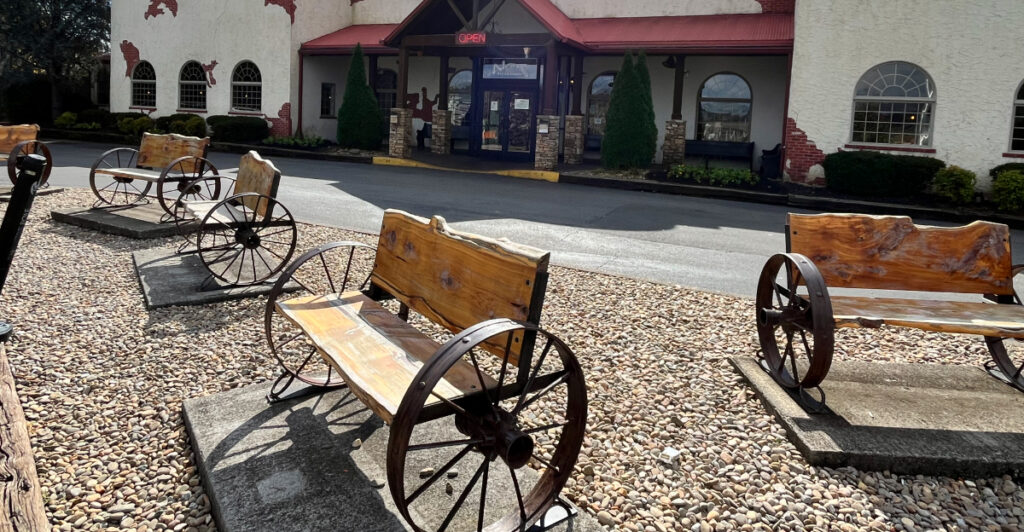 Tennessee Hidden Gem Serving Old-School, Fire-Grilled Steaks Loaded With Flavor